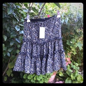 Feminine floral ruffled skirt
